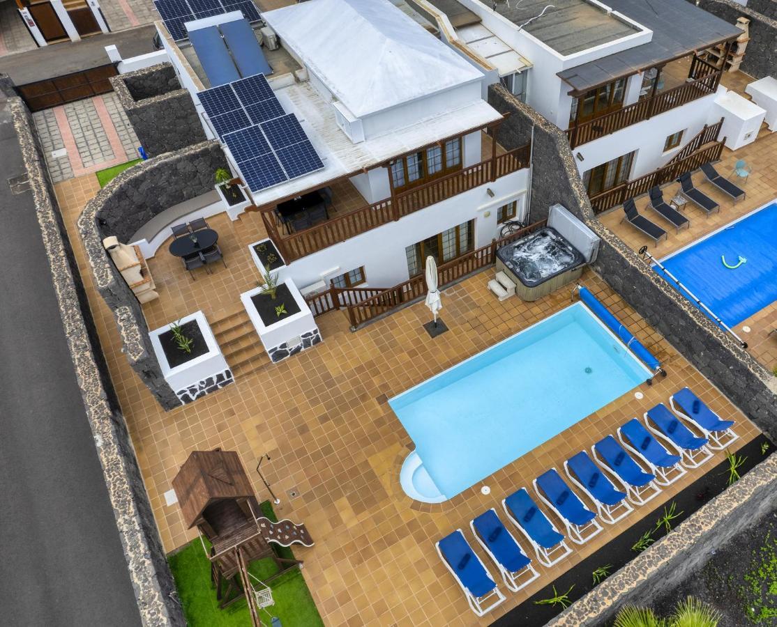 Villa Flavia-Private Pool, Jacuzzi, Sea Views Playa Blanca  Exterior photo